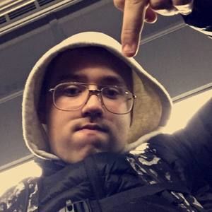 Meet your Posher, Brandon